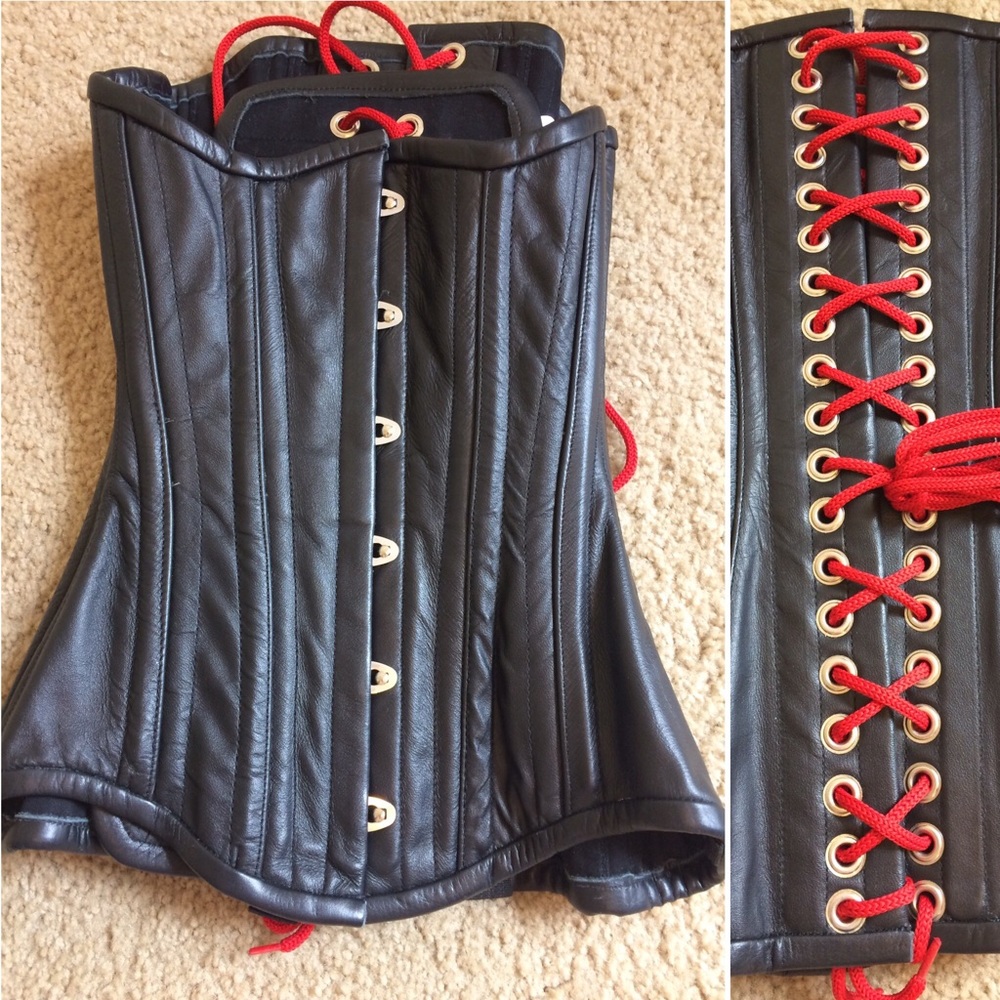 ❤️️MYSTIC CITY CORSETS leather 18" underbust❤️